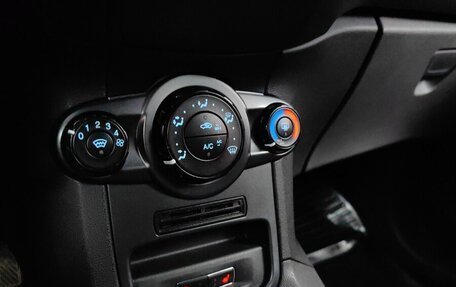 Ford Fiesta, 2016 год, 899 000 рублей, 16 фотография