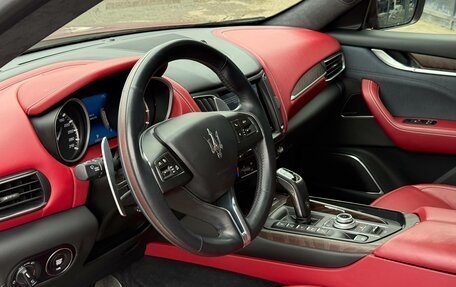 Maserati Levante I, 2020 год, 7 800 000 рублей, 26 фотография