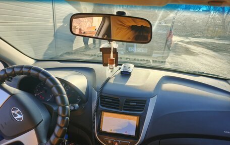 Hyundai Solaris II рестайлинг, 2022 год, 1 300 000 рублей, 10 фотография