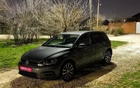Volkswagen Golf VII, 2018 год, 1 870 000 рублей, 1 фотография