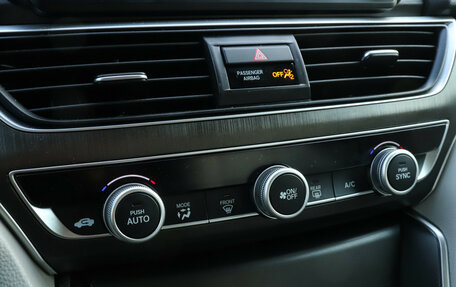 Honda Accord IX рестайлинг, 2019 год, 1 770 000 рублей, 16 фотография