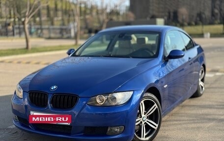 BMW 3 серия, 2007 год, 1 050 000 рублей, 2 фотография