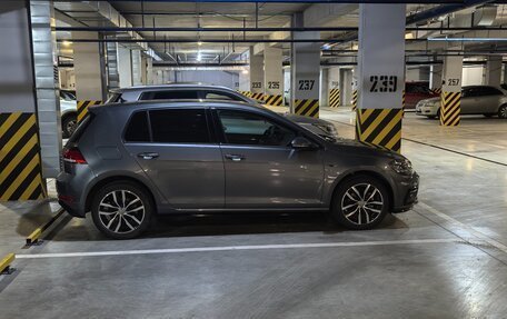 Volkswagen Golf VII, 2018 год, 1 870 000 рублей, 7 фотография