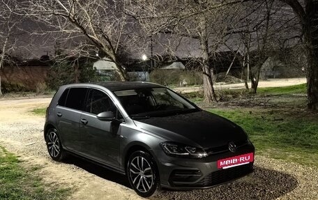 Volkswagen Golf VII, 2018 год, 1 870 000 рублей, 10 фотография