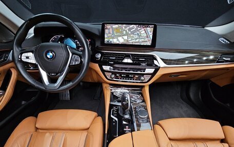 BMW 5 серия, 2022 год, 5 990 000 рублей, 9 фотография