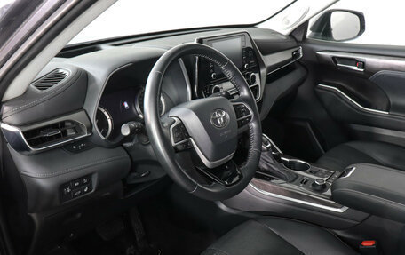 Toyota Highlander, 2021 год, 4 797 000 рублей, 9 фотография