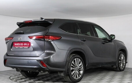 Toyota Highlander, 2021 год, 4 797 000 рублей, 5 фотография