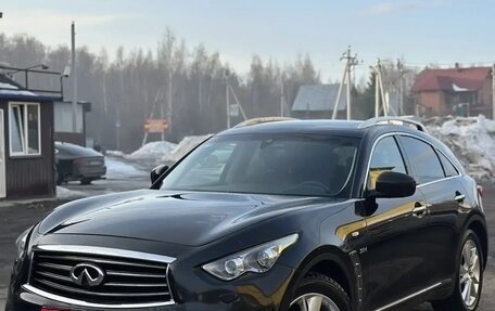 Infiniti QX70, 2015 год, 2 800 000 рублей, 1 фотография
