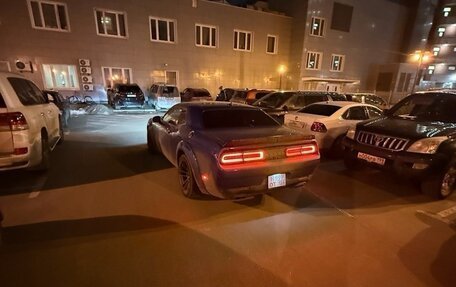 Dodge Challenger III рестайлинг 2, 2022 год, 7 499 000 рублей, 5 фотография