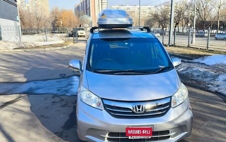 Honda Freed I, 2012 год, 1 400 000 рублей, 2 фотография