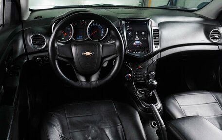 Chevrolet Cruze II, 2011 год, 799 000 рублей, 6 фотография