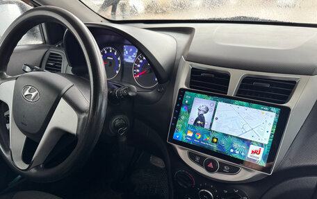 Hyundai Solaris II рестайлинг, 2012 год, 710 000 рублей, 7 фотография