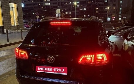 Volkswagen Touareg III, 2012 год, 2 250 000 рублей, 2 фотография