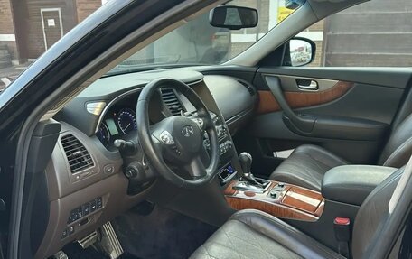 Infiniti QX70, 2015 год, 2 800 000 рублей, 9 фотография