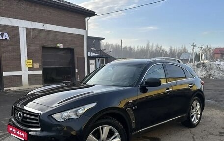 Infiniti QX70, 2015 год, 2 800 000 рублей, 2 фотография