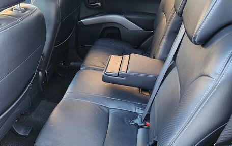 Mitsubishi Outlander III рестайлинг 3, 2007 год, 1 200 000 рублей, 12 фотография