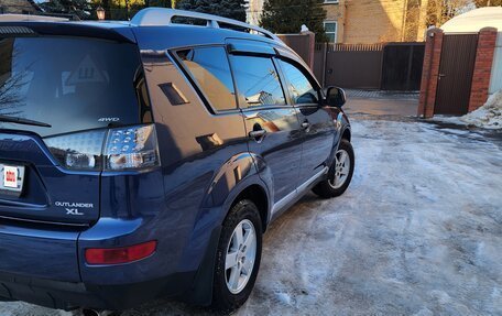 Mitsubishi Outlander III рестайлинг 3, 2007 год, 1 200 000 рублей, 14 фотография