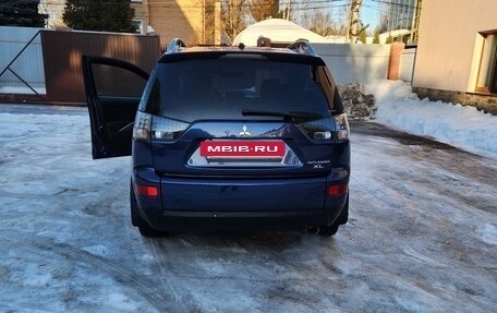 Mitsubishi Outlander III рестайлинг 3, 2007 год, 1 200 000 рублей, 9 фотография