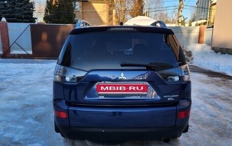 Mitsubishi Outlander III рестайлинг 3, 2007 год, 1 200 000 рублей, 10 фотография