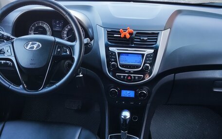 Hyundai Solaris II рестайлинг, 2011 год, 699 000 рублей, 6 фотография