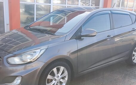 Hyundai Solaris II рестайлинг, 2011 год, 699 000 рублей, 3 фотография