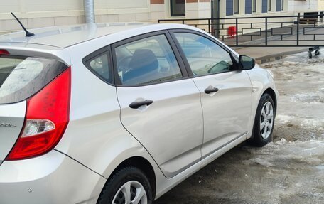 Hyundai Solaris II рестайлинг, 2013 год, 650 000 рублей, 5 фотография