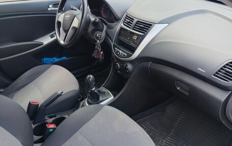 Hyundai Solaris II рестайлинг, 2013 год, 650 000 рублей, 11 фотография