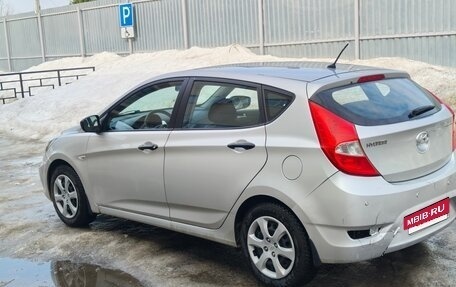 Hyundai Solaris II рестайлинг, 2013 год, 650 000 рублей, 8 фотография