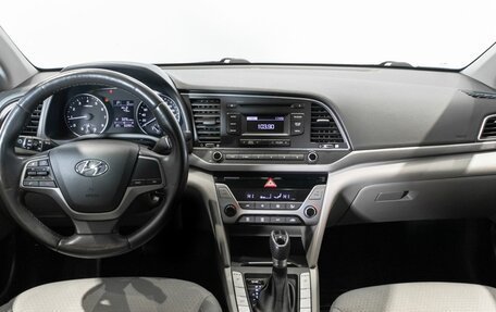 Hyundai Elantra VI рестайлинг, 2017 год, 1 553 200 рублей, 6 фотография