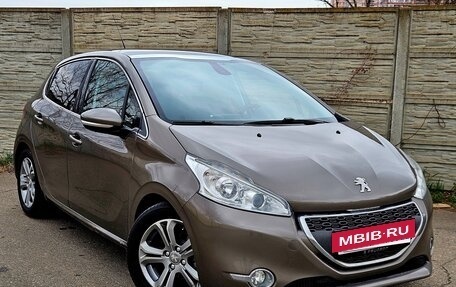Peugeot 208 II, 2012 год, 785 000 рублей, 2 фотография