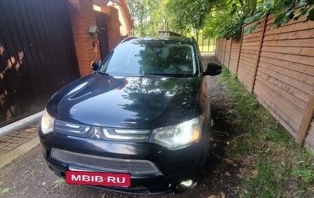 Mitsubishi Outlander III рестайлинг 3, 2012 год, 1 220 000 рублей, 10 фотография