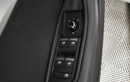 Audi A4, 2016 год, 1 848 970 рублей, 15 фотография