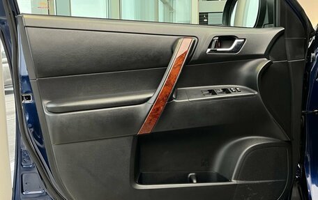 Toyota Highlander III, 2011 год, 2 430 000 рублей, 15 фотография