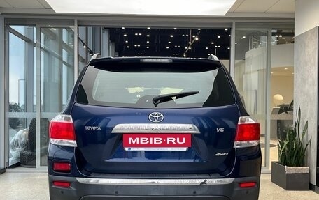 Toyota Highlander III, 2011 год, 2 430 000 рублей, 9 фотография