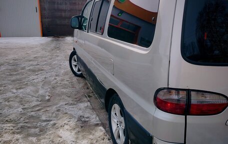 Hyundai H-1 II рестайлинг, 2005 год, 449 000 рублей, 8 фотография