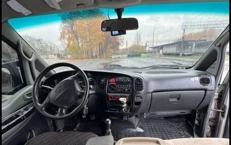 Hyundai H-1 II рестайлинг, 2005 год, 449 000 рублей, 12 фотография