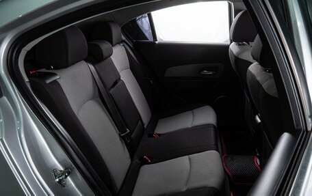 Chevrolet Cruze II, 2010 год, 668 000 рублей, 7 фотография