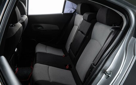 Chevrolet Cruze II, 2010 год, 668 000 рублей, 9 фотография