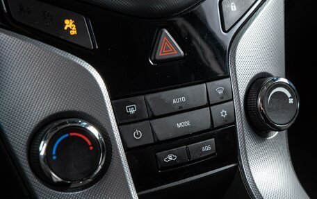 Chevrolet Cruze II, 2010 год, 668 000 рублей, 15 фотография