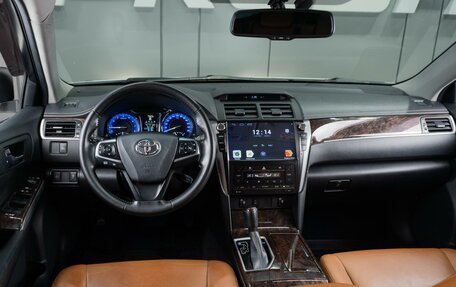 Toyota Camry, 2017 год, 2 399 000 рублей, 6 фотография