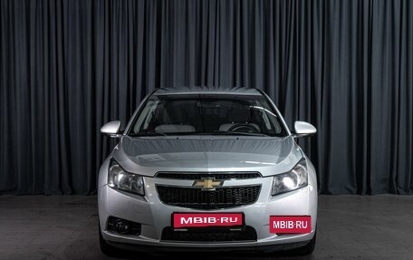 Chevrolet Cruze II, 2010 год, 668 000 рублей, 3 фотография