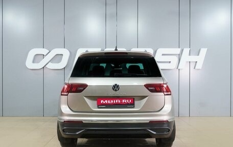 Volkswagen Tiguan II, 2021 год, 3 199 000 рублей, 4 фотография