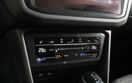 Volkswagen Tiguan II, 2021 год, 3 199 000 рублей, 11 фотография