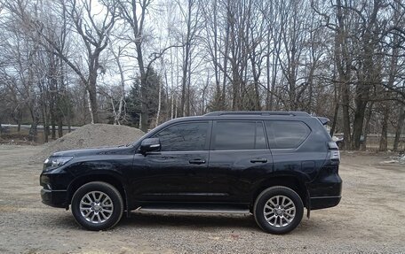 Toyota Land Cruiser Prado 150 рестайлинг 2, 2018 год, 5 950 000 рублей, 3 фотография