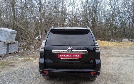 Toyota Land Cruiser Prado 150 рестайлинг 2, 2018 год, 5 950 000 рублей, 5 фотография