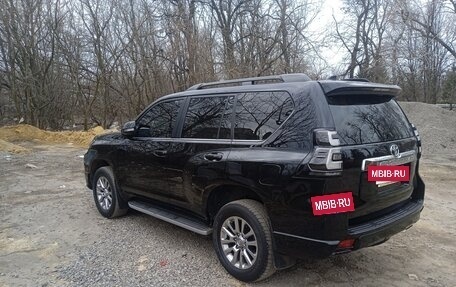 Toyota Land Cruiser Prado 150 рестайлинг 2, 2018 год, 5 950 000 рублей, 6 фотография