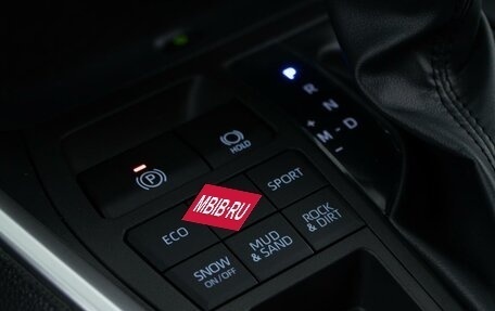 Toyota RAV4, 2025 год, 4 438 888 рублей, 21 фотография