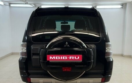 Mitsubishi Pajero IV, 2013 год, 2 130 000 рублей, 3 фотография