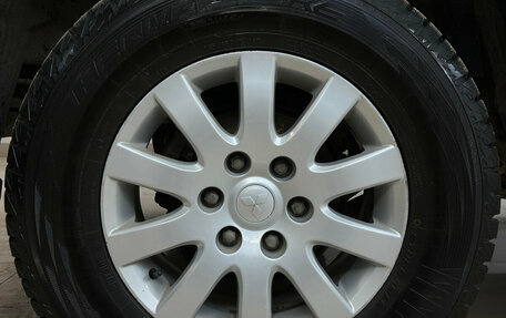 Mitsubishi Pajero IV, 2013 год, 2 130 000 рублей, 14 фотография