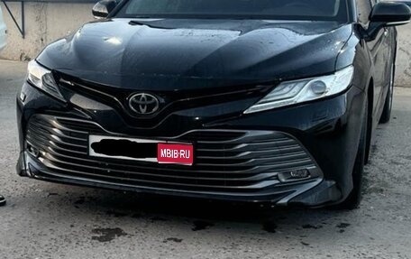 Toyota Camry, 2019 год, 3 000 000 рублей, 1 фотография